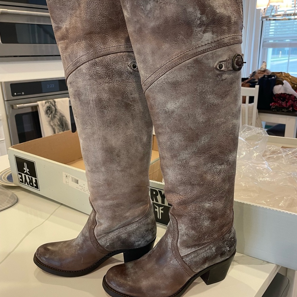 Frye Tall Jane Leather Boots size 6